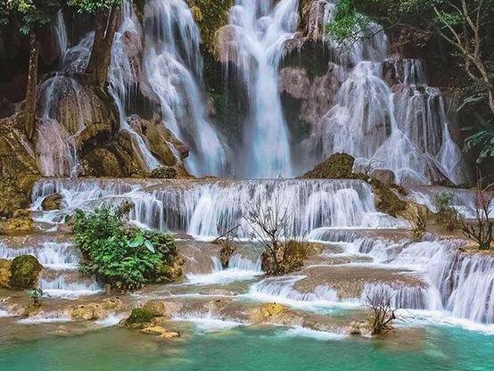 Vietnam, Cambodia and Laos Tour 8 Days
Ho Chi Minh → Mekong Delta → Siem Reap → Luang Prabang