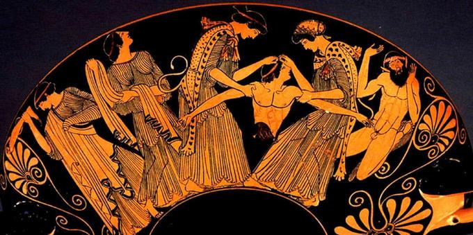 Red-figure vase painting of Ino and Agaue holding Pentheus' lifeless torso. A satyr stands behind them on the right. Two bacchants are standing on the left, one of them holding one of Pentheus' torn-off legs.