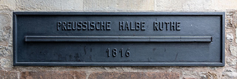 Danach könnte die Ruthe des Weihnachtsmann eine Art Schlagstock gewesen sein ?

Hier kannst du noch was denken ?
DIE RUTHE - Landstrich 1816

Dietmar Rabich CC3.0
Westpreussen dargestellt angeblich 12 Fuss