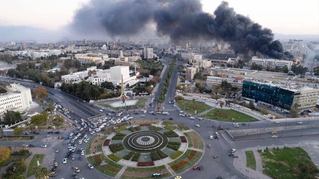 Israël bombarde le palais présidentiel syrien.