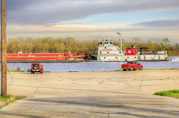Barge Heading North on the Mississippi River at Red Star Access