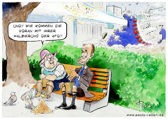 Karikatur aus dem Jahr 2023. Eine alte Dame sitzt auf einer Parkbank und füttert Tauben, ebenso Friedrich Merz, der neben ihr sitzt. Sie fragt ihn: Und? Wie kommen Sie voran mit Ihrer Halbierung der A F D? Merz stiert nur abwesend ins Leere, während im Bildhintergrund ein blaues Riesenreptil mit roten Rückenschuppen Häuser zerstört.