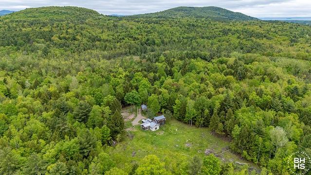 ESSEX HOME NESTLED IN THE WOODS
Property