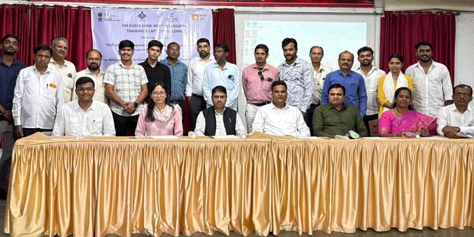 Shreekant Patil led the ESDP on Solar Entrepreneurship for aspiring solar entrepreneurs in the Nashik district. Organized by IIBF - NIESBUD and hosted by JSS Nashik, the program focused on key business and government topics.