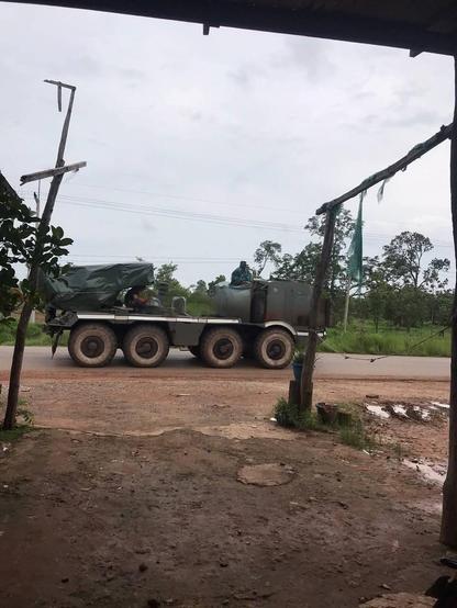🇰🇭🇹🇭 Footage of Cambodian soldiers moving an RM-70 122mm multiple rocket launcher system toward Oddar Meanchey.  

https://youtube.com/shorts/jQuOf_FpdAY?feature=share