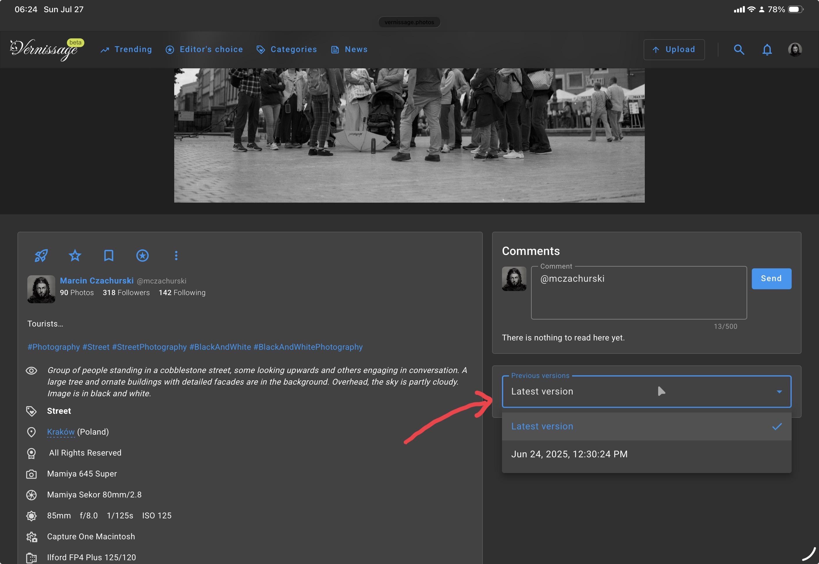 Screenshot of Vernissage status page with Previous versions drop down list with older status versions.