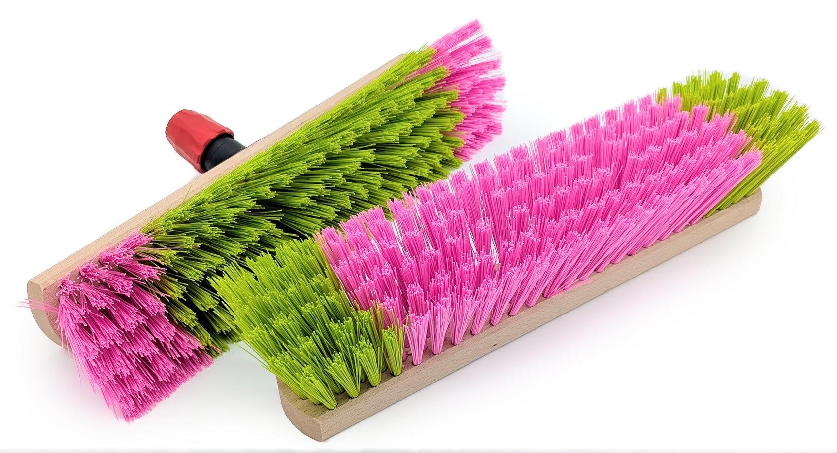 Pink und grün bestückte Besen (neue Modelle von Andreas Bürsten) Pink und grün bestückte Besen (neue Modelle von Andreas Bürsten)