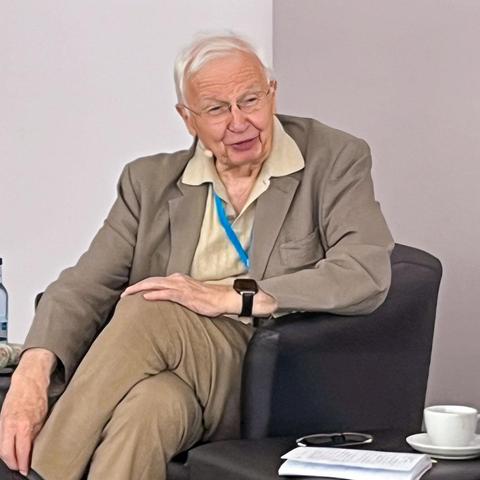 Jean-Marie Lehn on a poster for the Lindau Nobel Laureate Meeting 2025 · photo by Eva E. Wille
