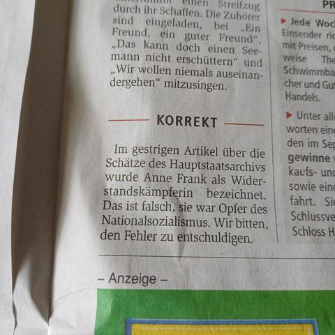 Photo of correction out of today's Wiesbadener Kurier newspaper. The text is in German.