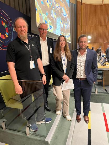 You see on this picture from left to right: Dr. Wolfgang Gehring, Franck Greverie, Adriana Groh and Gabriele Columbro