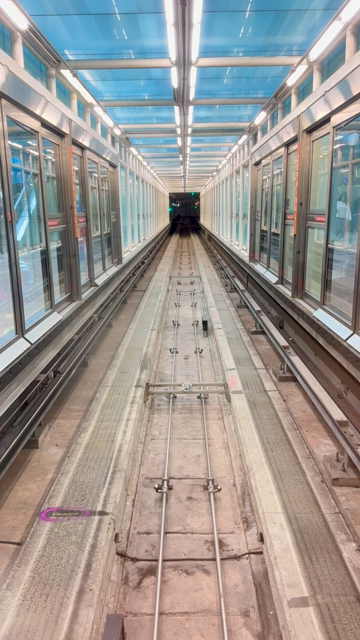 A time lapse video from the Dulles subway to the A gates 