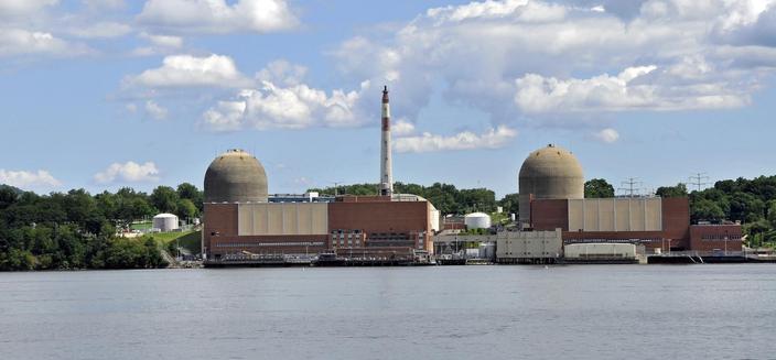 Kernkraftwerk Indian Point am Hudson River
Autor: By Tony - https://www.flickr.com/photos/tonythemisfit/2755502911/
Lizenz: CC BY 2.0
