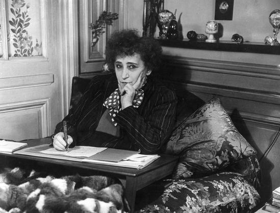 Боже мій! Старість — це ...
Колетт

Mon Dieu ! Que la vieillesse est ...
Colette
https://buymeacoffee.com/valdeloir/buwucidofo

#старість #іронія #життя #Колетт #мудрість
#oldage #irony #life #Colette #wisdom
