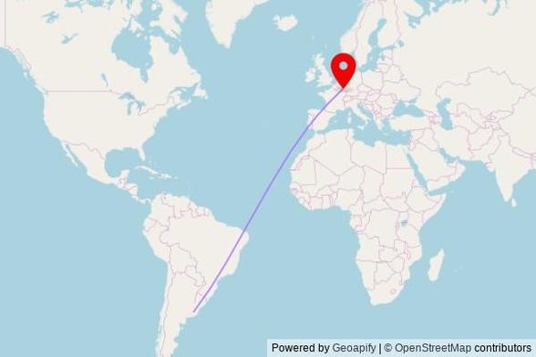 A map showing the great circle route from Tandil in Argentina to a map pin at Saint-Pierre-aux-Liens, Rue de l'Église, 3616 Kayl, Luxembourg