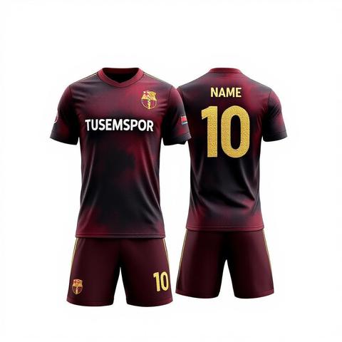 Koyu bordo zemin, siyah duman efektleri ve altın şerit detaylarıyla modern dijital forma (TS-0051).