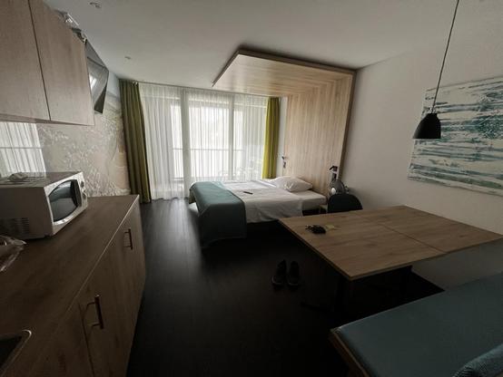 Blick ins Zimmer im SleepandStay