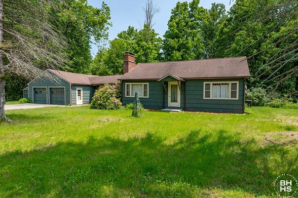 ADIRONDACK RANCH ON THE BOQUET RIVER
Exterior