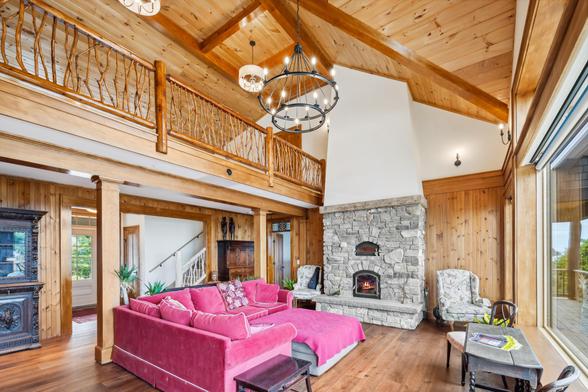 NEWLY BUILT ON LAKE CHAMPLAIN
Great Room