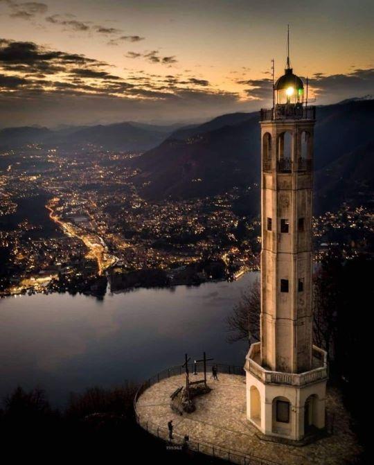 The "Faro Voltiano" (Volta Lighthouse), Italy
The "Faro Voltiano" (Volta Lighthouse), Italy