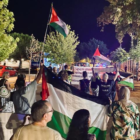 Multitud de vecinos apoyan a Palestina en el municipio de Pinto