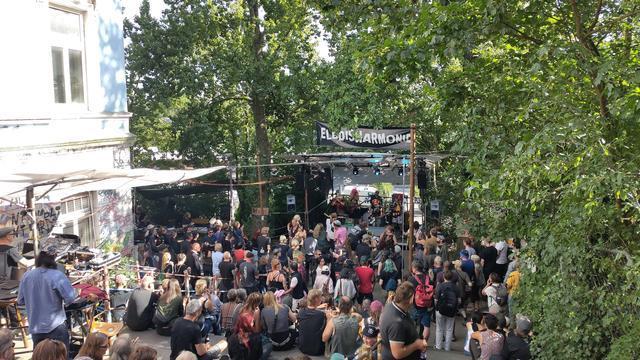 Foto von oben auf die BĂŒhne