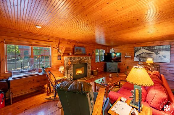 HISTORIC ESSEX HOME WITH LAKE VIEWS
Great Room