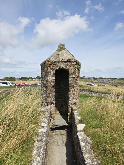 Cool looking guard tower. Reminded me of towers that I saw in the Spanish forts of the Caribbean 