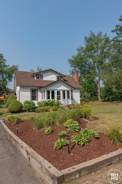CHARMING HOME IN PIERCEFIELD
Exterior