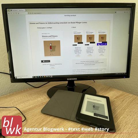 Neuerscheinung im Verlag Blogwerk: "Stimme und Präsenz im Selbstcoaching entwickeln - Shop mit Buchcover auf Monitor