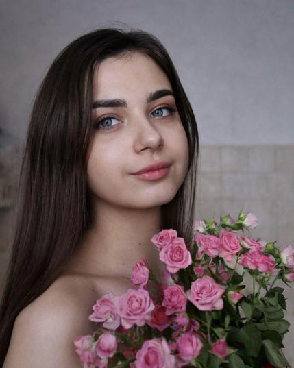 📸 La importancia de las fotos en tu búsqueda de la mujer adecuada 💕 

Tus fotos son tu carta de presentación: 
 ✨ Una imagen clara transmite confianza. 
 🌟 Mostrar tu estilo revela autenticidad. 
 💬 Una sonrisa sincera abre más puertas de lo que crees. 

En la búsqueda de la mujer adecuada, las fotos dicen más de lo que imaginas 😉 

🎥 Conoce mujeres ucranianas solteras en este video tutorial → https://mujeresucranianasparacasarse.com/mujeres-rusas-y-ucranianas-1/ 

#Importancia #Fotos #Búsqueda #MujerAdecuada #Dating #ConoceMujeres 