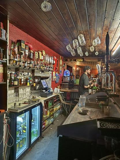 Das Pub des Valley House