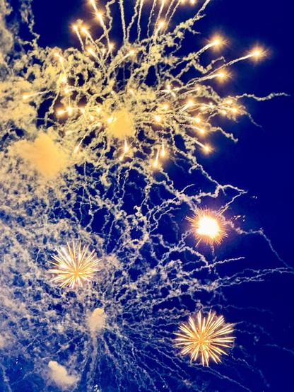 Fireworks explode over Reykjavík for Menningarnótt 