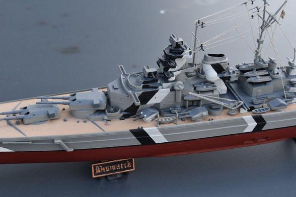 Revell Kriegsmarine Battleship Bismarck 1/570 scale model.