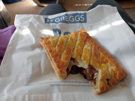 A CLASSIC Gregg's Steak Bake 😋