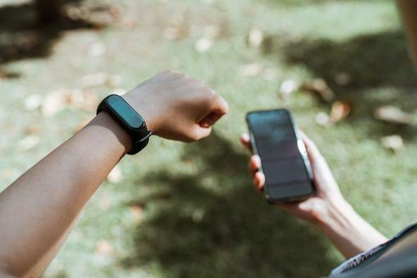 AI in fitness and health smart devices 2025