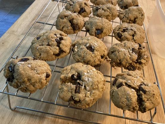 Cookies on a cooling rack.
