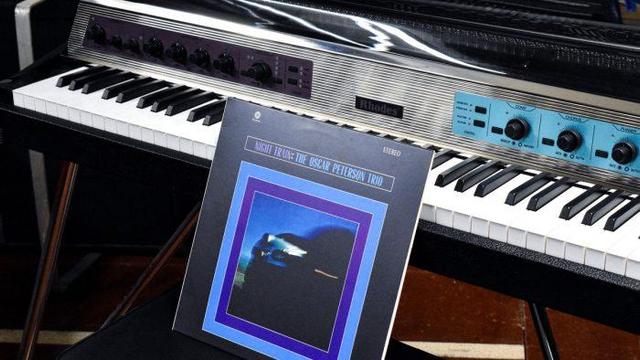 Rhodes MK8 Night Train