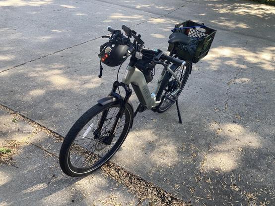 A bike in the alley.