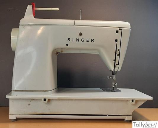 Singer 600 Auto-Reel from the back
