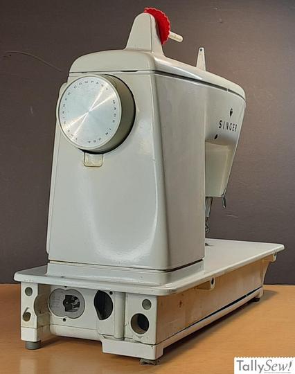 Singer 600 Auto-Reel from the right end