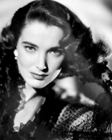 Julia Adams c'est plus de 50 Films