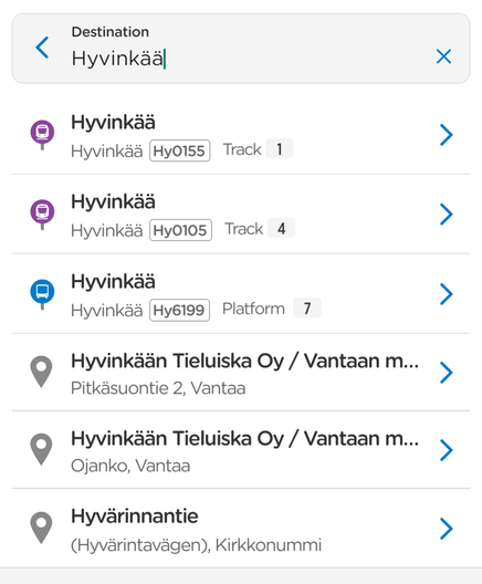 Kuvakaappaus HSL appin hakutuloslistasta. Hakusana on Hyvinkää ja tuloksena on kolme eri raidetta ja muutamia (oletettavasti) bussipysäkkejä Vantaalla ja Kirkkonummella.