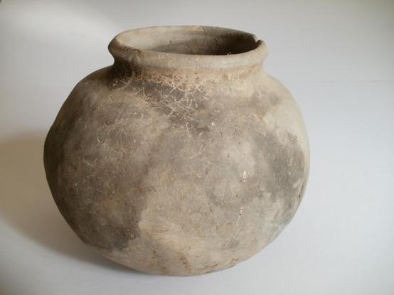 Medieval round bottom cooking pot. Limburg, NL