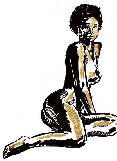Dibujo de mujer afrodescendiente realizado en marcadores negro y dorado sobre fondo blanco, con líneas expresivas y de alto contraste. La mujer está sentada sobre su pierna izquierda e inclinándose ligeramente apoyándose sobre el piso en una perspectiva de tres-cuartos.