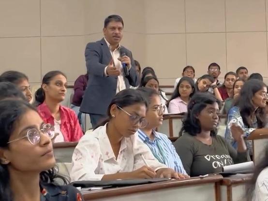𝐒𝐡𝐫𝐞𝐞𝐤𝐚𝐧𝐭 𝐏𝐚𝐭𝐢𝐥 𝐢𝐧𝐭𝐞𝐫𝐚𝐜𝐭𝐬 𝐚𝐭 𝐒𝐭𝐚𝐫𝐭𝐮𝐩, 𝐄𝐧𝐭𝐫𝐞𝐩𝐫𝐞𝐧𝐞𝐮𝐫𝐬𝐡𝐢𝐩 𝐖𝐨𝐫𝐤𝐬𝐡𝐨𝐩, 𝐈𝐥𝐥𝐮𝐦𝐢𝐧𝐚𝐭𝐞 𝐛𝐲 𝐈𝐈𝐓 𝐁𝐨𝐦𝐛𝐚𝐲 𝐟𝐨𝐫 𝐌𝐚𝐫𝐚𝐭𝐡𝐚 𝐒𝐚𝐦𝐚𝐣 𝐂𝐨𝐥𝐥𝐞𝐠𝐞 𝐨𝐟 𝐏𝐡𝐲𝐬𝐢𝐨𝐭𝐡𝐞𝐫𝐚𝐩𝐲

#Startup #ShreekantPatil #Illuminate #IITBombay #Workshop #Training #Entrepreneurship #Innovation #Pitching #StartupIndiaMentor #IITBombayMentor #Nashik #Maharashtra #ViksitBharat #SIH #NEC #Eureka #MVPPT #CollegeofPhysiotherapy #ICTRD #NIMA #MACCIA #MSMEHelp #GovtSchemes #News #Pressrelease #update #IITBombay