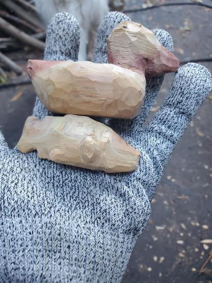 same ducky and fishie from a slightly direct angle, very rough with blobby features