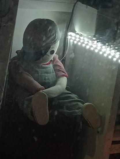 CREEPY DOLL