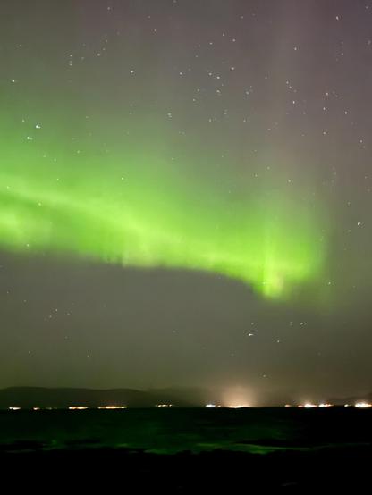 A line of green aurora 