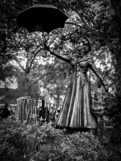 Mary Poppins Statue