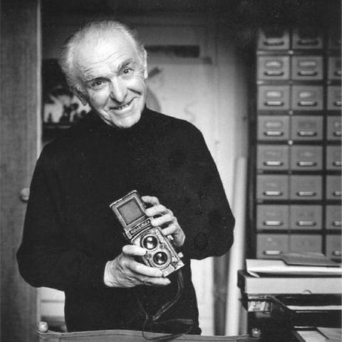 Я твердо вірю, що ...
Робер Дуано

Je crois dur comme ...
Robert Doisneau
https://buymeacoffee.com/valdeloir/dohofeyapo

#істина #спостереження #Дуано #мудрість #філософія
#truth #observation #Doisneau #wisdom #philosophy